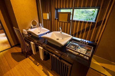 Moderate Suite with Open-Air Bath "SHIZUKU" -Smoking | Free minibar items, in-room safe, laptop workspace, iron/ironing board