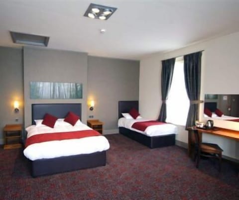 Family Room, Multiple Beds | Desk, free WiFi, wheelchair access