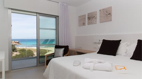 Double or Twin Room, Balcony, Sea View | In-room safe, desk, blackout drapes, free WiFi