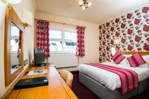 Standard Double Room Single Use, 1 Double Bed | 5 bedrooms, desk, free WiFi, bed sheets