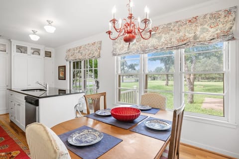 House, 2 Bedrooms | Dining