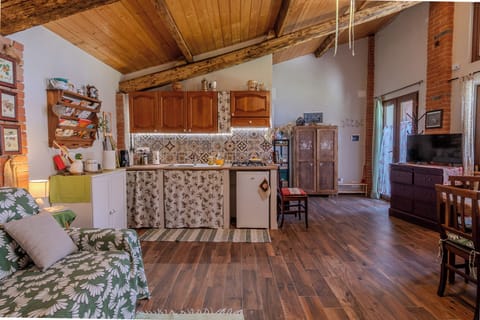 Loft, Garden View | Private kitchen | Microwave, coffee/tea maker, electric kettle