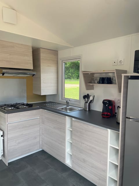 Double Room, Park View | Private kitchen