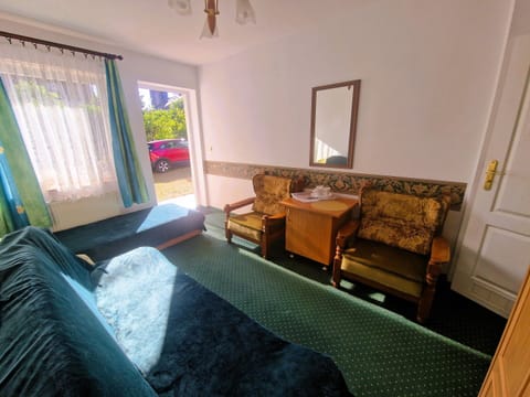 Apartment | 1 bedroom, bed sheets