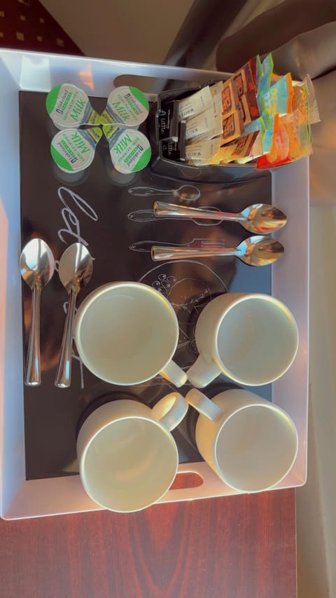 Desk, laptop workspace, free WiFi, bed sheets