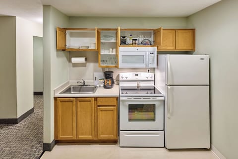 A fully stocked kitchen with everything you need for meal prep