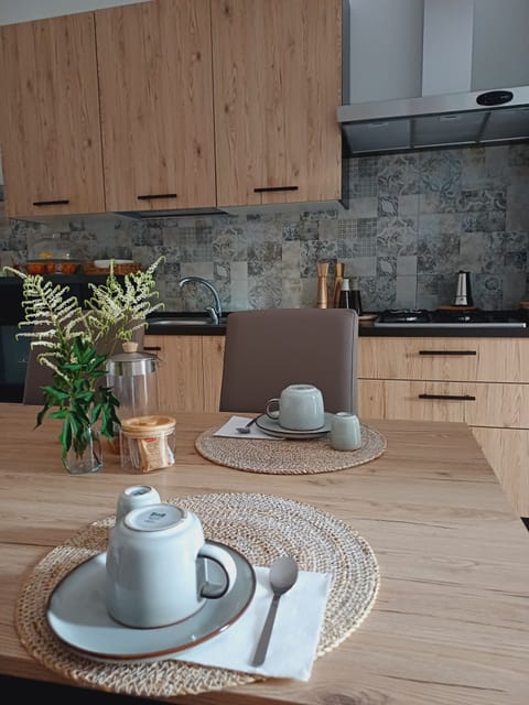 Comfort Apartment, Garden View | Blackout drapes, iron/ironing board