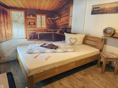 Single Room | Free WiFi