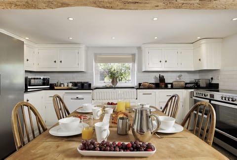 Green Farm Kitchen - StayCotswold