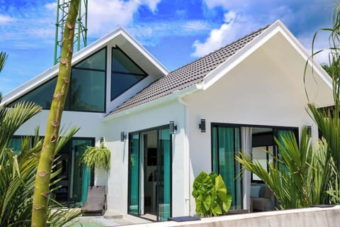 Welcome to Paradise!