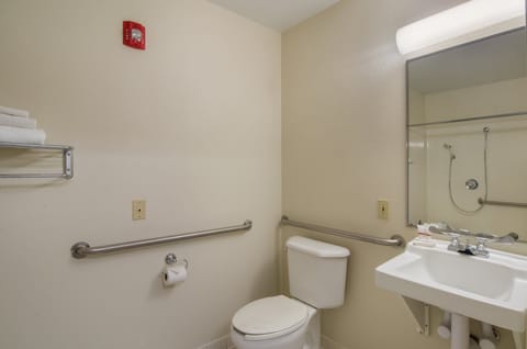Studio, 1 Queen Bed, Accessible, Non Smoking | Bathroom | Shower, towels