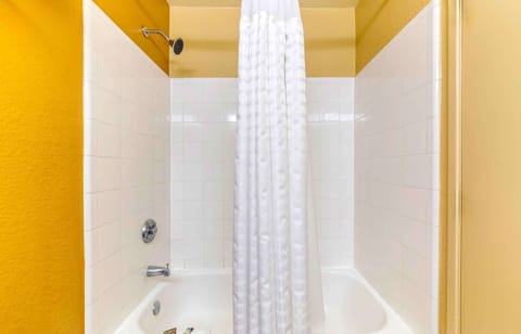 Studio, 1 Queen Bed, Non Smoking | Bathroom | Combined shower/tub, free toiletries, hair dryer, towels