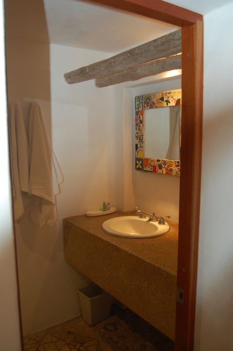 Standard Room, 1 King Bed, Terrace | Bathroom sink