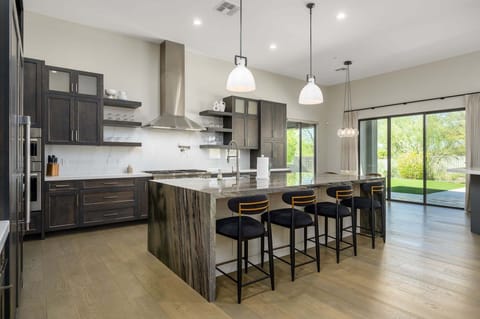House, 4 Bedrooms | Private kitchen | Coffee/tea maker, fridge, oven, toaster