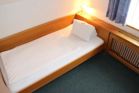 In-room safe, free WiFi, bed sheets