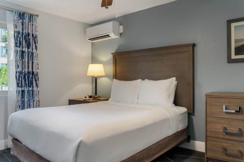 In-room safe, iron/ironing board, free WiFi