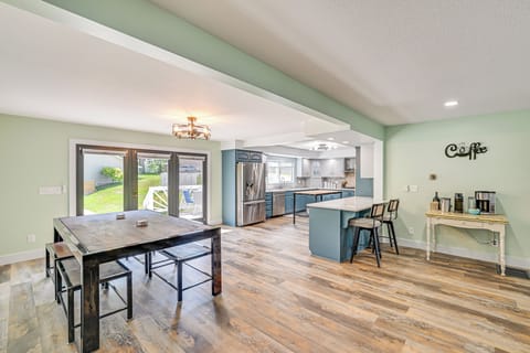 House (5 Bedrooms) | Interior