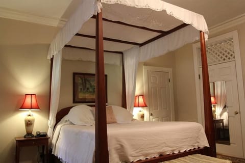 Luxury Room | 1 bedroom, premium bedding, desk, soundproofing