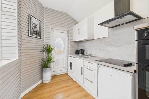 Crosby House, Port Clarence - Host & Stay