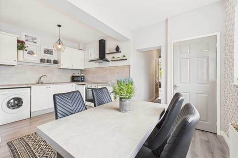 Crosby House, Port Clarence - Host & Stay