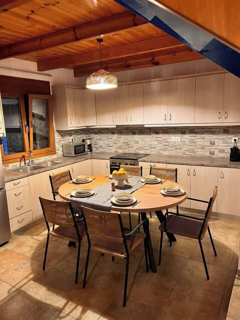 c3d0806d-40ed-44ae-9638-2074cc9b13e7