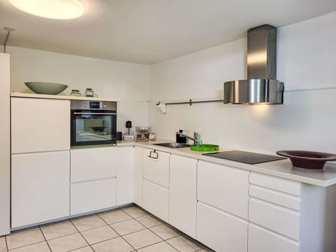 Kitchen, Kitchen Appliance, Countertop, Interior Design, Major Appliance, Flooring, Cabinetry, Home Appliance, Home, Kitchen Sink