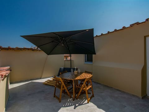 Swimming Pool, Resort, Hotel, Balcony, Resort Town, Seaside Resort, Tropics, Outdoor Furniture, Thermae