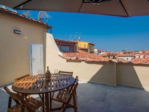 Swimming Pool, Resort, Hotel, Balcony, Resort Town, Seaside Resort, Tropics, Outdoor Furniture, Thermae