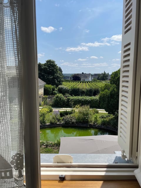 Comfort Room | Free WiFi