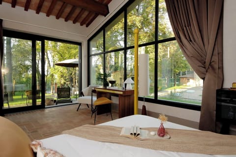 Deluxe Double Room | Down comforters, pillowtop beds, individually decorated