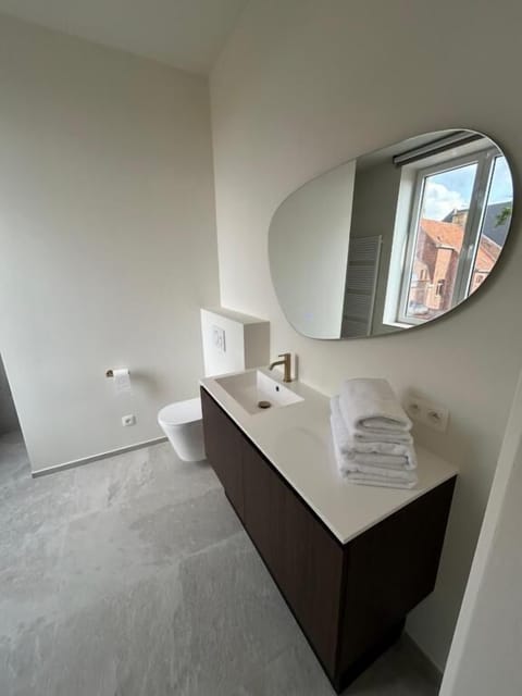 Comfort Double Room, Balcony | Bathroom | Shower, rainfall showerhead, hair dryer, heated floors