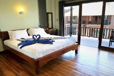 Standard Pool View Double Bed | Desk, cribs/infant beds, rollaway beds, free WiFi