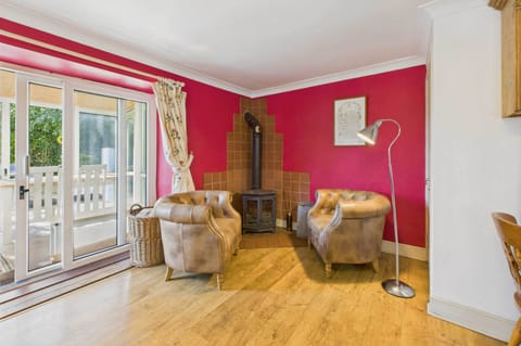 Stonecrop Cottage, Alwinton - Host & Stay