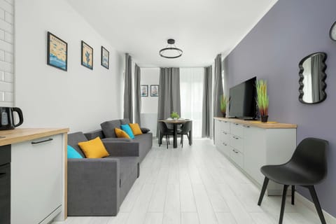 Unwind on the comfortable sofa that can be converted into double bed.