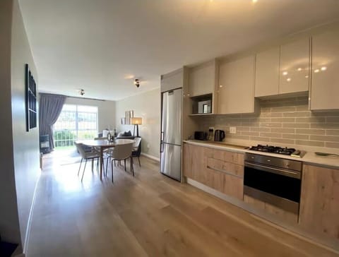 Apartment, Multiple Beds, Patio, Mountain View (Castle View ) | Private kitchen | Fridge, microwave, oven, stovetop