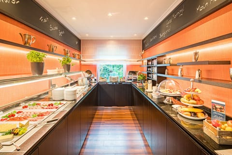 Daily buffet breakfast (EUR 17 per person)