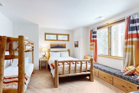 Bedroom 5 - bunk ropm