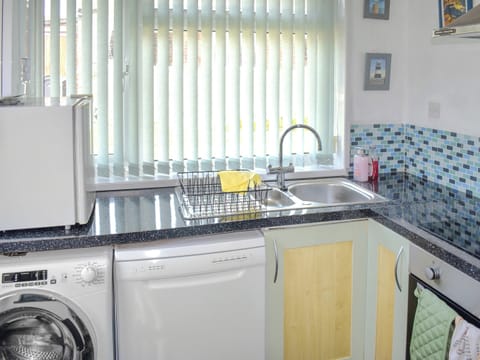 Kitchen | Surfers Halt, Woolacombe