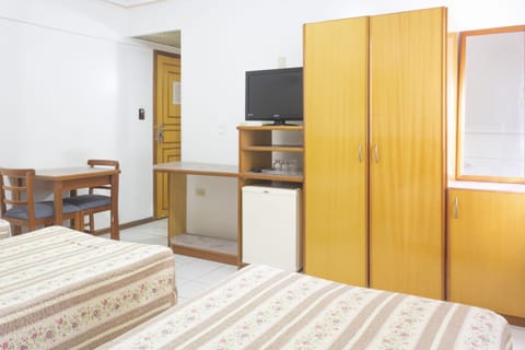 Superior Triple Room, 3 Twin Beds | Minibar, desk, free WiFi, bed sheets