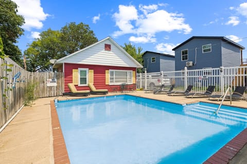 Room, 1 Bedroom | Pool