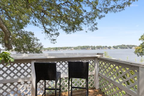 Room, 1 Bedroom | Property grounds