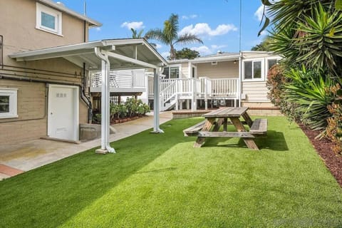 Large Yard Area for Bikes, Surfboards, and Pets