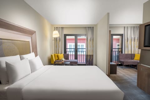 Junior Suite, 1 Queen Bed with Sofa bed | Egyptian cotton sheets, premium bedding, memory foam beds, minibar