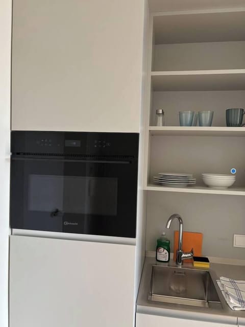 f29c0c8e-d88a-4cf9-9f1c-b683d88e88e5