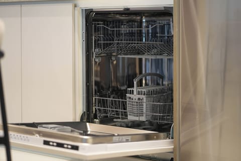 Deluxe Apartment, Balcony, Sea View | Private kitchen | Full-size fridge, microwave, oven, stovetop