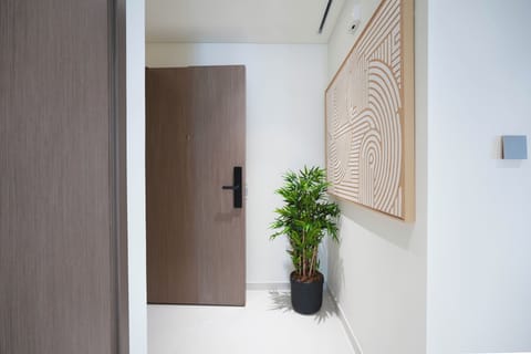 Deluxe Apartment, Balcony, Sea View | Living area | 125-cm flat-screen TV with digital channels, Netflix, streaming services