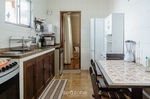 Villa | Private kitchen | Cookware/dishes/utensils