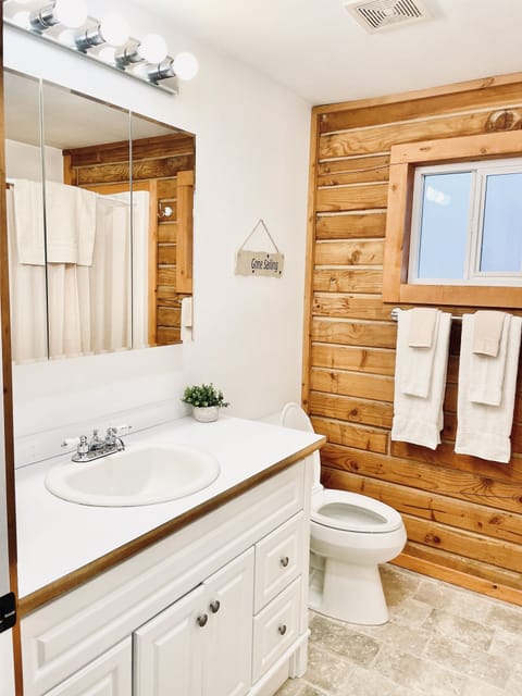 Cottage, Private Bathroom, Ocean View (Private 2 Bedroom) | Bathroom