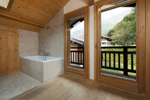 Attached to Upstairs bedroom 1