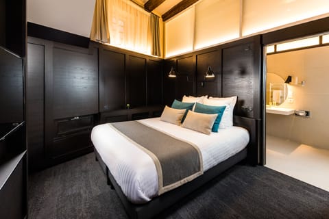 Superior Double Room | Premium bedding, minibar, in-room safe, individually decorated